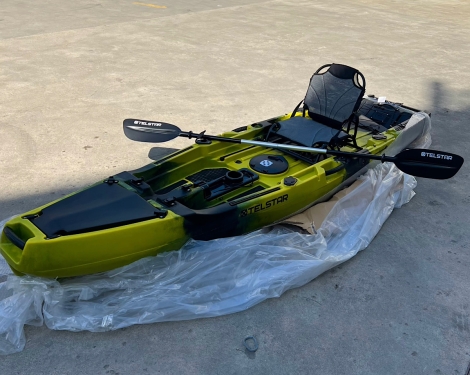 Професионален SIT-ON-TOP риболовен каяк с педална система с витло MARIUS нов модел 2024